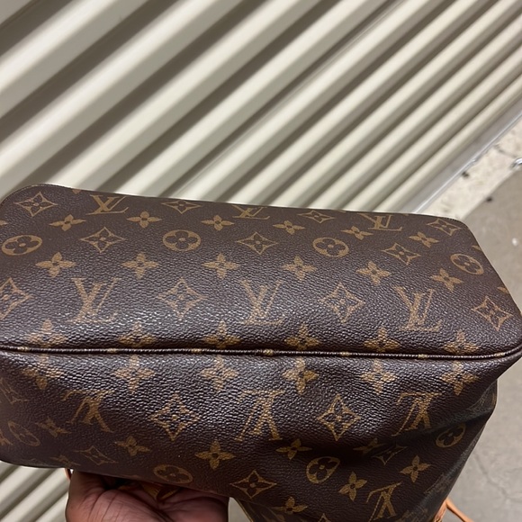 COPY - LOUIS VUITTON Monogram Canvas Neverfull MM Brown Tote Bag (Authentic) - Picture 11 of 14